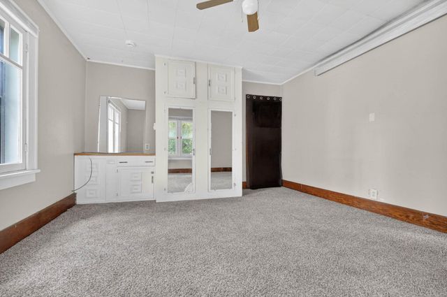 237 Miriam Drive, Waterloo, IA 50702