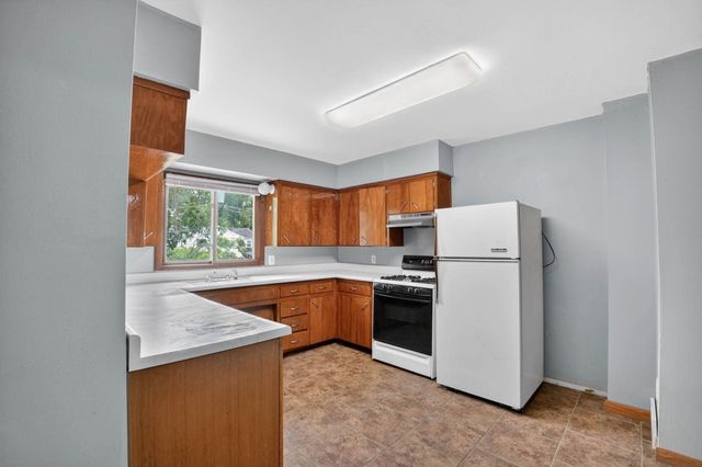 237 Miriam Drive, Waterloo, IA 50702