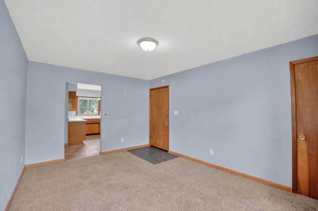 237 Miriam Drive, Waterloo, IA 50702