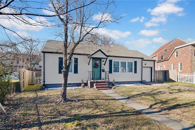 35 Clayton DR, Hampton, VA 23669