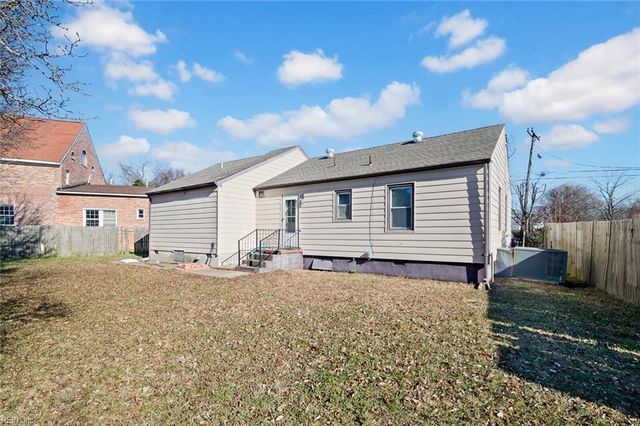 35 Clayton DR, Hampton, VA 23669