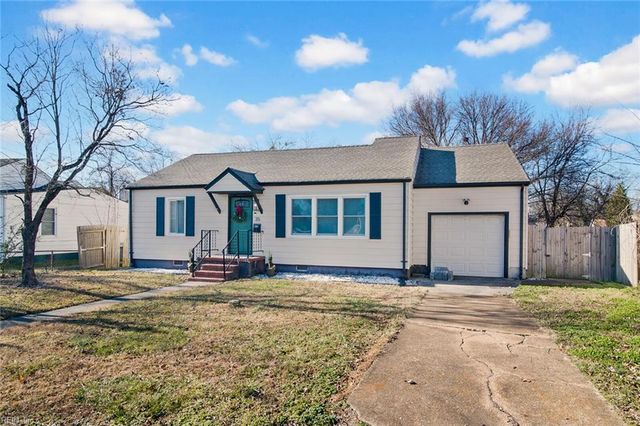 35 Clayton DR, Hampton, VA 23669