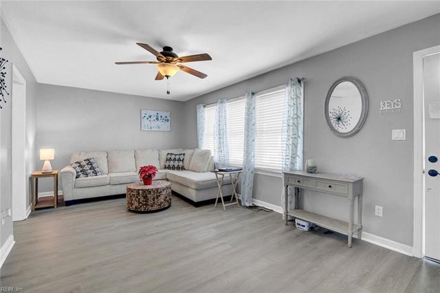 35 Clayton DR, Hampton, VA 23669