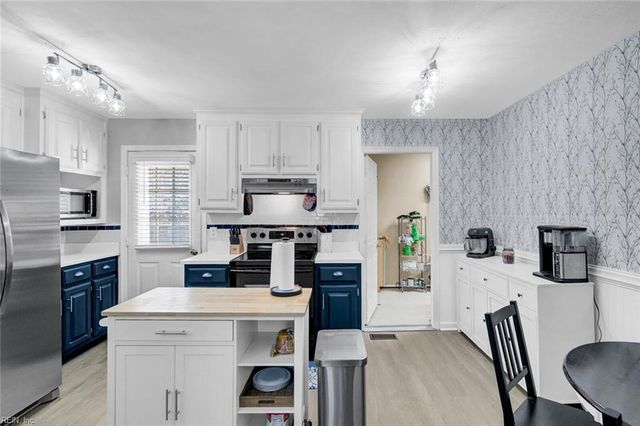 35 Clayton DR, Hampton, VA 23669