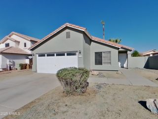 7368 W FLYNN Lane, Glendale, AZ 85303