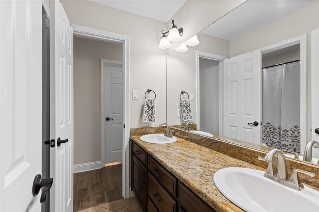 1212 Marigold Lane, Longview, TX 75604