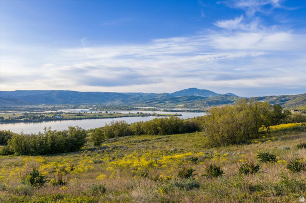 Image 12 of property listing at 4757 E OSPREY RANCH DR # 10, Eden, UT 84310