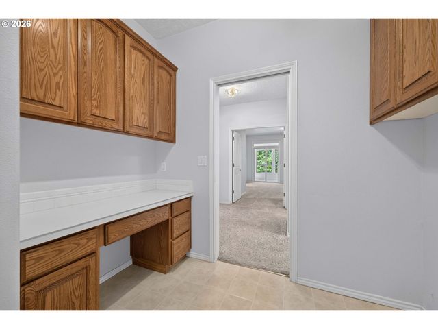 1531 Se IRONWOOD Ln, Gresham, OR 97080
