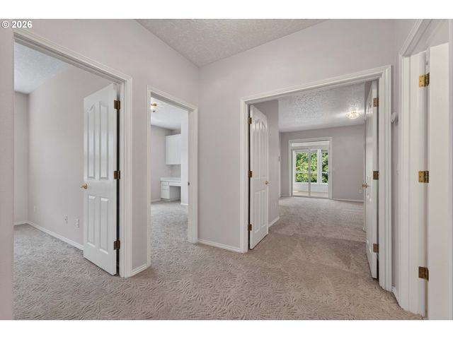 1531 Se IRONWOOD Ln, Gresham, OR 97080