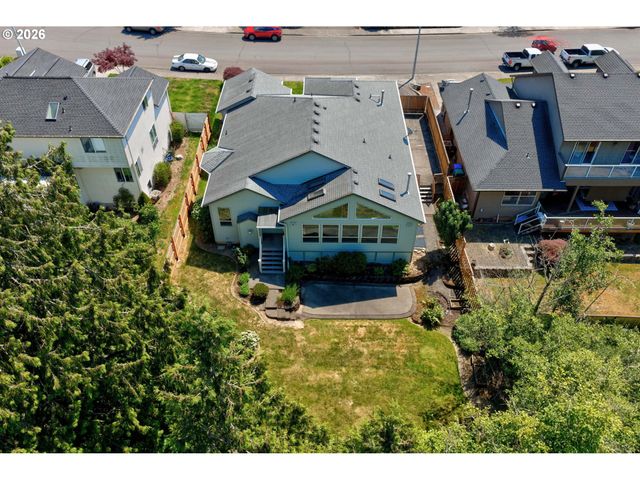 1531 Se IRONWOOD Ln, Gresham, OR 97080