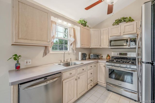 140 Emerson Avenue, Floral Park, NY 11001