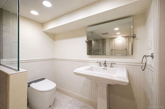 140 Emerson Avenue, Floral Park, NY 11001