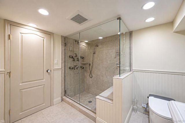 140 Emerson Avenue, Floral Park, NY 11001