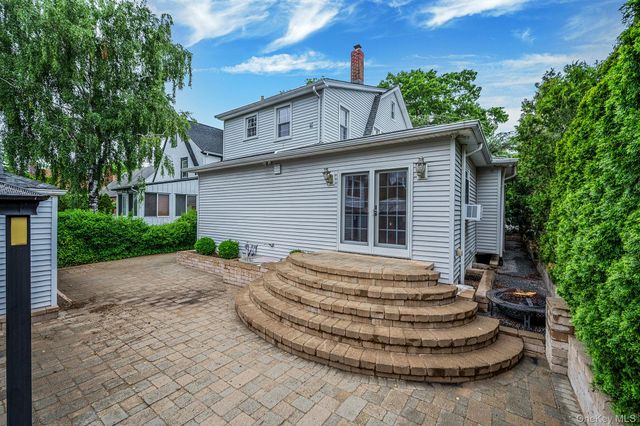 140 Emerson Avenue, Floral Park, NY 11001