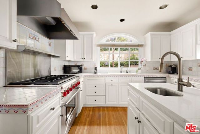 1717 Comstock Avenue, Los Angeles, CA 90024