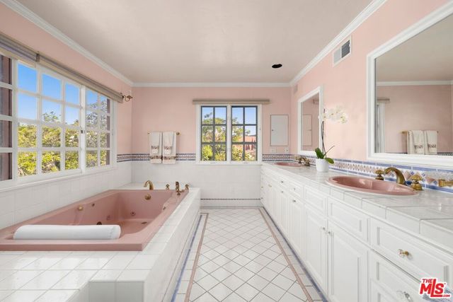 1717 Comstock Avenue, Los Angeles, CA 90024