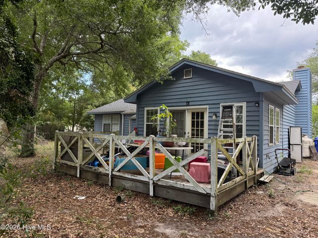 102 NW 20th Street, Oak Island, NC 28465