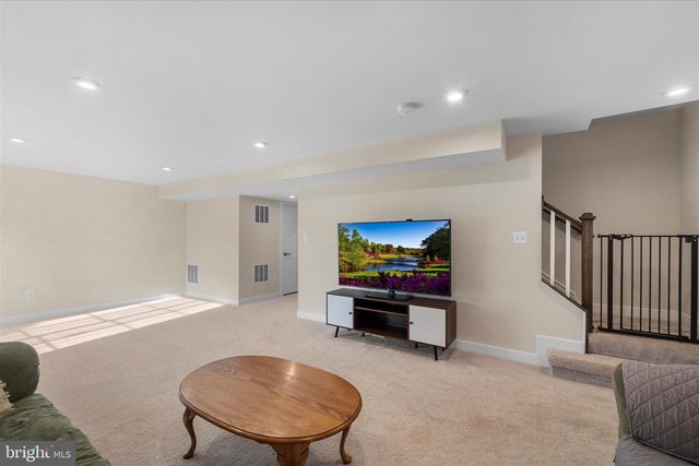 211 SHOE BUCKLE CT, Stephens City, VA 22655