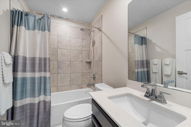 211 SHOE BUCKLE CT, Stephens City, VA 22655