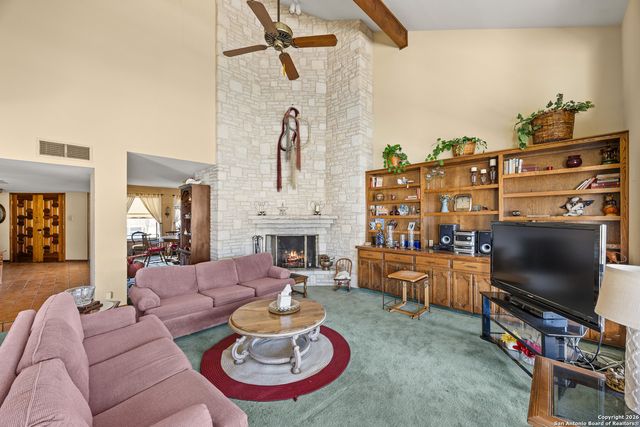 611 Cliffdwellers, Boerne, TX 78006