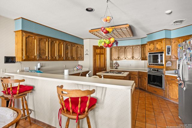 611 Cliffdwellers, Boerne, TX 78006