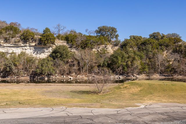 611 Cliffdwellers, Boerne, TX 78006