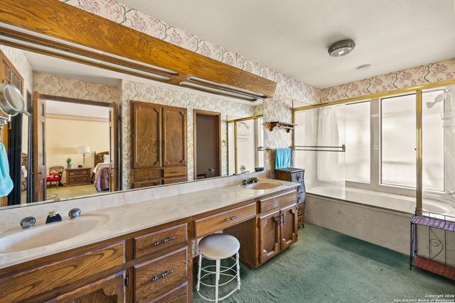 611 Cliffdwellers, Boerne, TX 78006