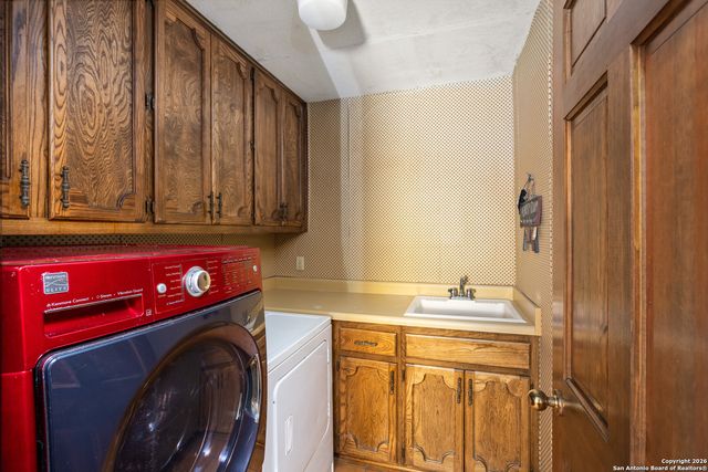 611 Cliffdwellers, Boerne, TX 78006