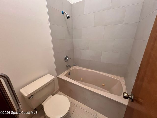 818 Seven Gables Circle SE, Palm Bay, FL 32909