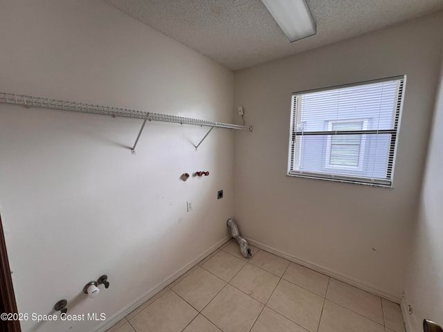 818 Seven Gables Circle SE, Palm Bay, FL 32909