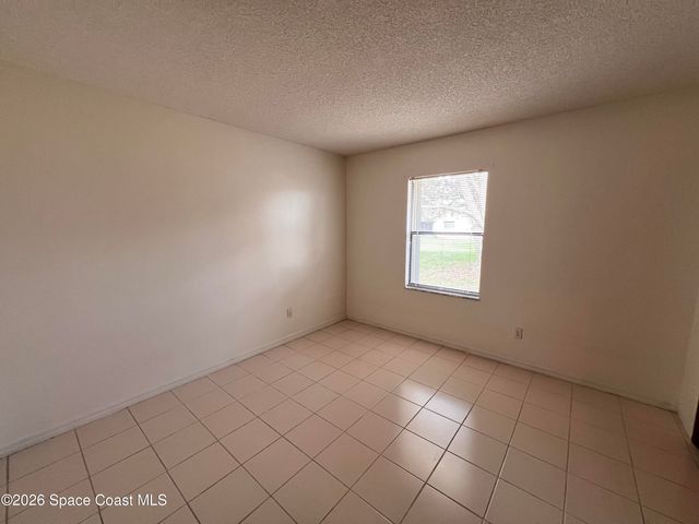 818 Seven Gables Circle SE, Palm Bay, FL 32909