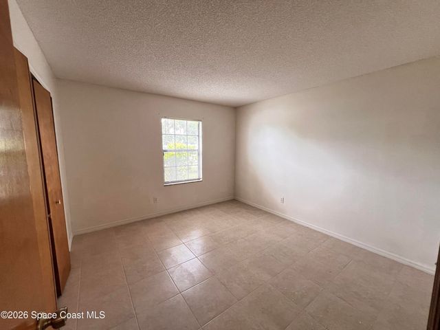 818 Seven Gables Circle SE, Palm Bay, FL 32909