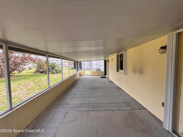 818 Seven Gables Circle SE, Palm Bay, FL 32909