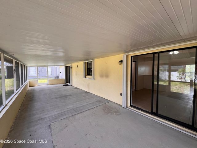 818 Seven Gables Circle SE, Palm Bay, FL 32909