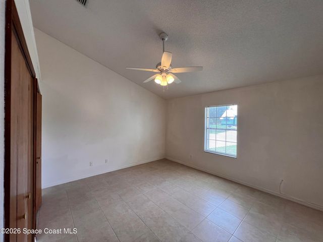 818 Seven Gables Circle SE, Palm Bay, FL 32909