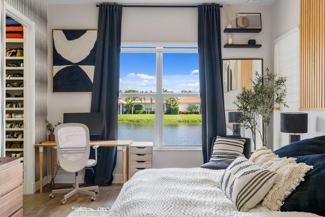 112 Isle Verde Way, Palm Beach Gardens, FL 33418