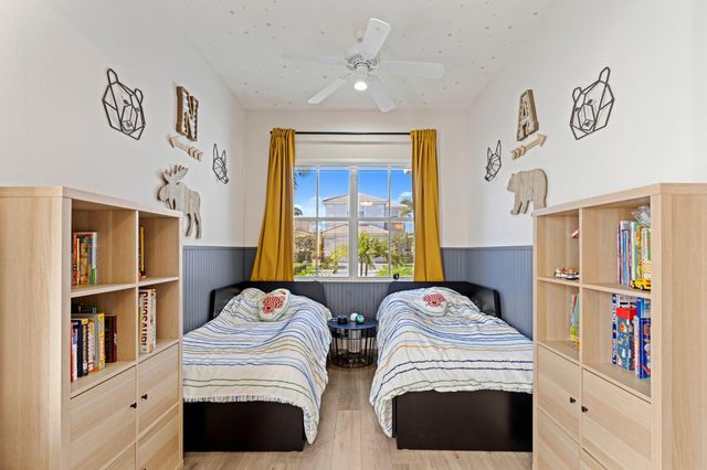 112 Isle Verde Way, Palm Beach Gardens, FL 33418