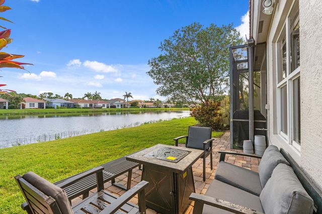 112 Isle Verde Way, Palm Beach Gardens, FL 33418