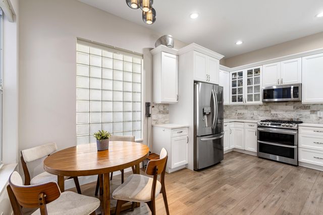 112 Isle Verde Way, Palm Beach Gardens, FL 33418