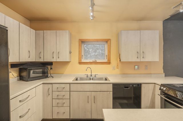 1420 WHISTLING SWAN DRIVE, Fairbanks, AK 99712