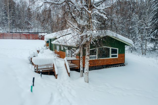 1420 WHISTLING SWAN DRIVE, Fairbanks, AK 99712