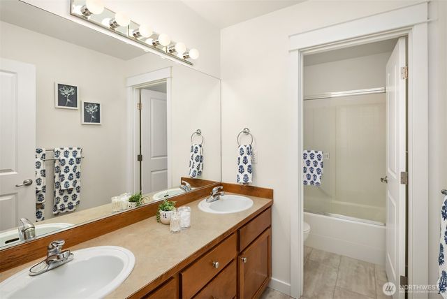 1315 Redmond Place NE, Renton, WA 98056