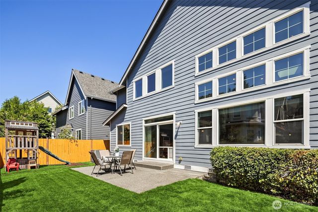 1315 Redmond Place NE, Renton, WA 98056