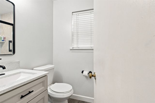 2021 Meadowcreek Drive, Plano, TX 75074
