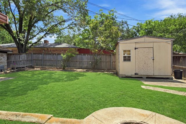 2021 Meadowcreek Drive, Plano, TX 75074