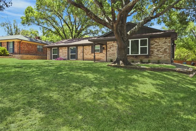 2021 Meadowcreek Drive, Plano, TX 75074