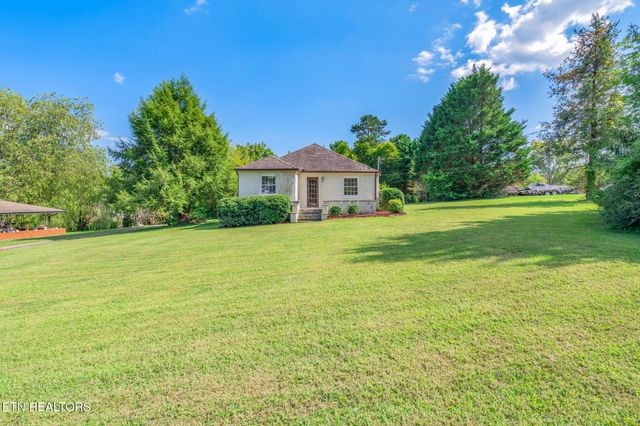 8200 Nubbin Ridge Rd, Knoxville, TN 37919
