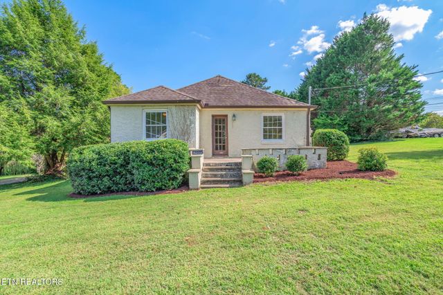 8200 Nubbin Ridge Rd, Knoxville, TN 37919