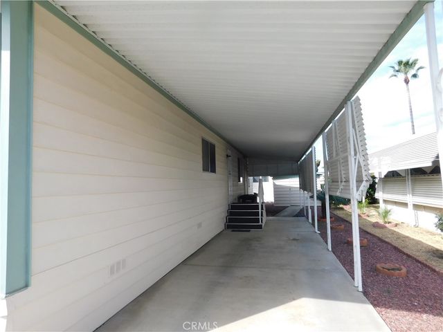 1525 W Oakland Avenue 99, Hemet, CA 92543