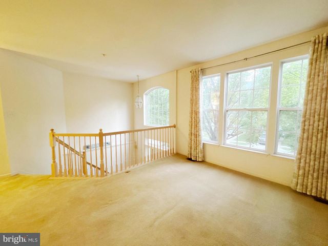 8800 STONEHOUSE DR, Ellicott City, MD 21043
